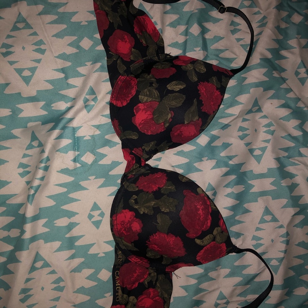 Black and red rose bra
